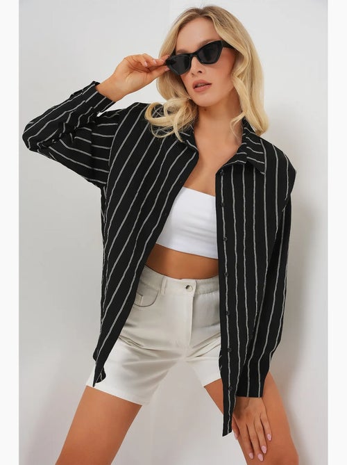 Camicia oversize testurizzata a righe con chiusura a bottoni bdart - Kiabi Camicia oversize testurizzata a righe con chiusura a bottoni bdart - Kiabi