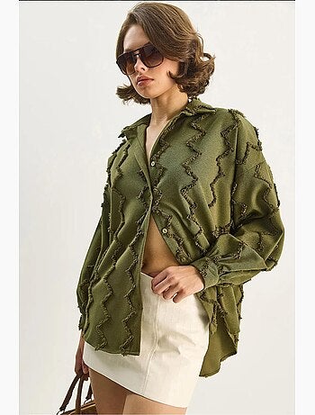 Camicia oversize testurizzata con bottoni lucci