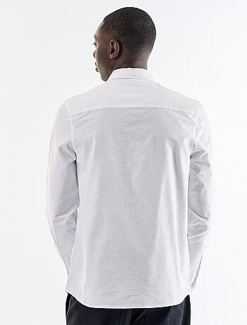 Camicia oxford con apertura abbottonata