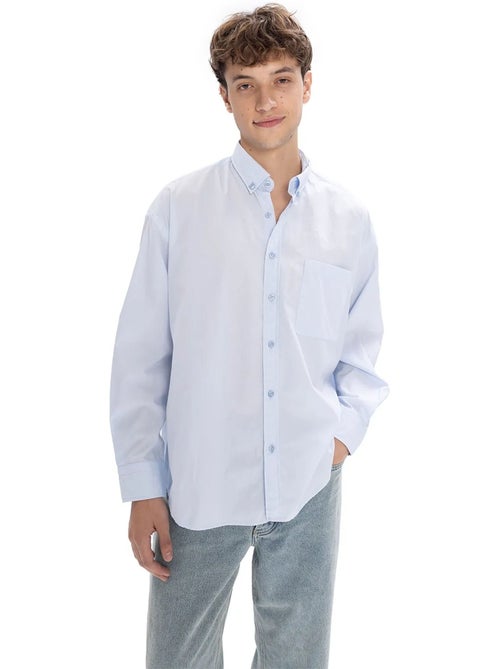 Camicia regular fit con colletto button-down e taschino giesto - Kiabi Camicia regular fit con colletto button-down e taschino giesto - Kiabi