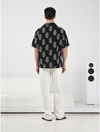 Camicia regular fit con stampa paisley e chiusura con bottoni giesto