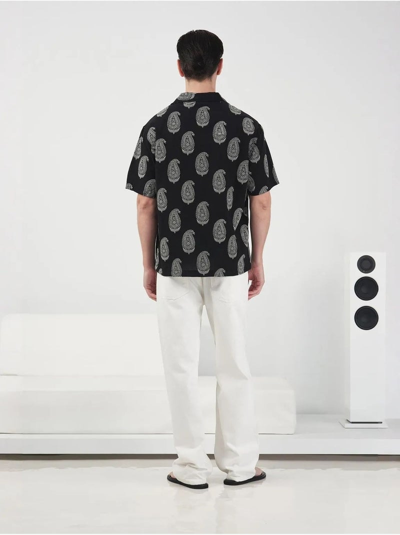 Camicia regular fit con stampa paisley e chiusura con bottoni giesto Nero - Kiabi