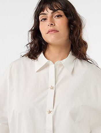 Camicia satinata con bottoni a stella marina