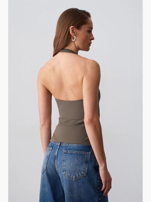 Canotta aderente halter con cut-out dilvin - Kiabi Canotta aderente halter con cut-out dilvin - Kiabi