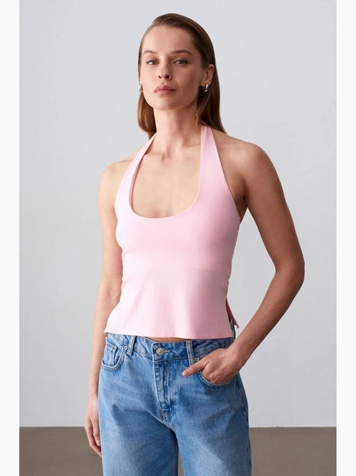 Canotta aderente halter con cut-out dilvin - Kiabi Canotta aderente halter con cut-out dilvin - Kiabi