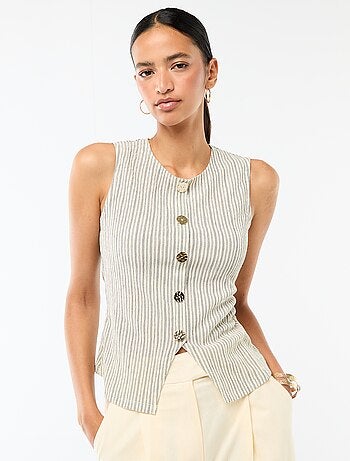 Canotta con apertura con bottoni dorati martellati