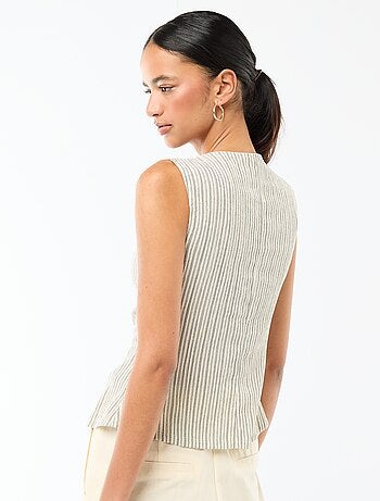 Canotta con apertura con bottoni dorati martellati