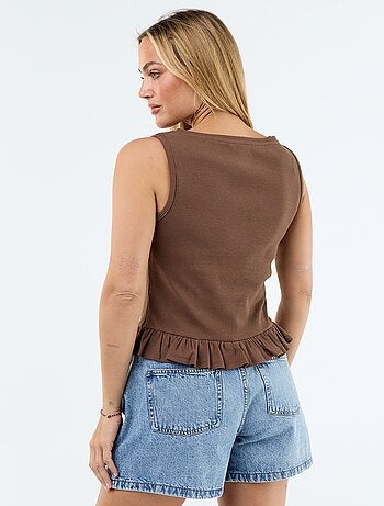 Canotta con scollo a barca e fondo a balze