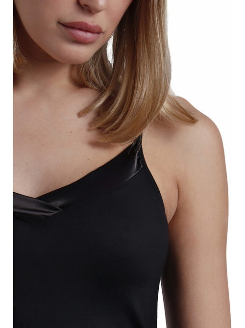 Canotta con scollo in raso da donna ADMAS - Kiabi Canotta con scollo in raso da donna ADMAS - Kiabi