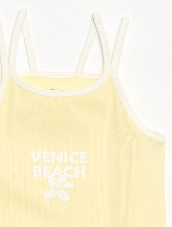 Canotta con spalline sottili e dettaglio sul petto