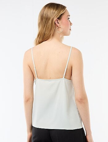 Canotta con spalline sottili regolabili e collo in pizzo