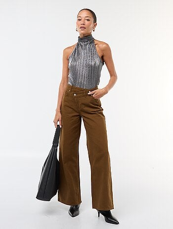 Canotta smanicata con giromanica all'americana in maglia plissettata