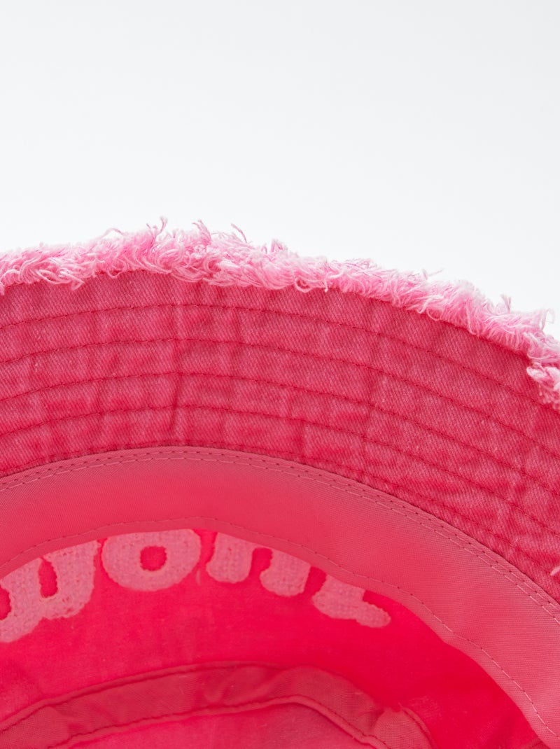 Cappellino bob con scritta e orlo sfilacciato ROSA - Kiabi