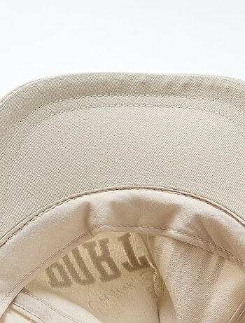 Cappellino con scritta