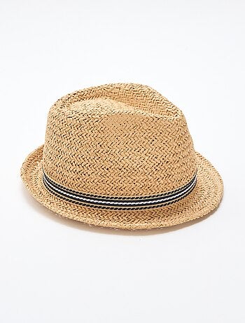 Cappello di paglia in carta intrecciata