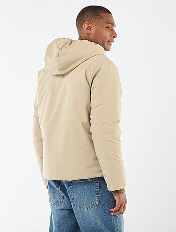 Cappotto con collo alto e cappuccio con fodera satinata