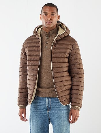 Cappotto con collo alto e cappuccio con fodera satinata