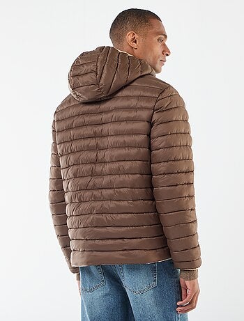 Cappotto con collo alto e cappuccio con fodera satinata