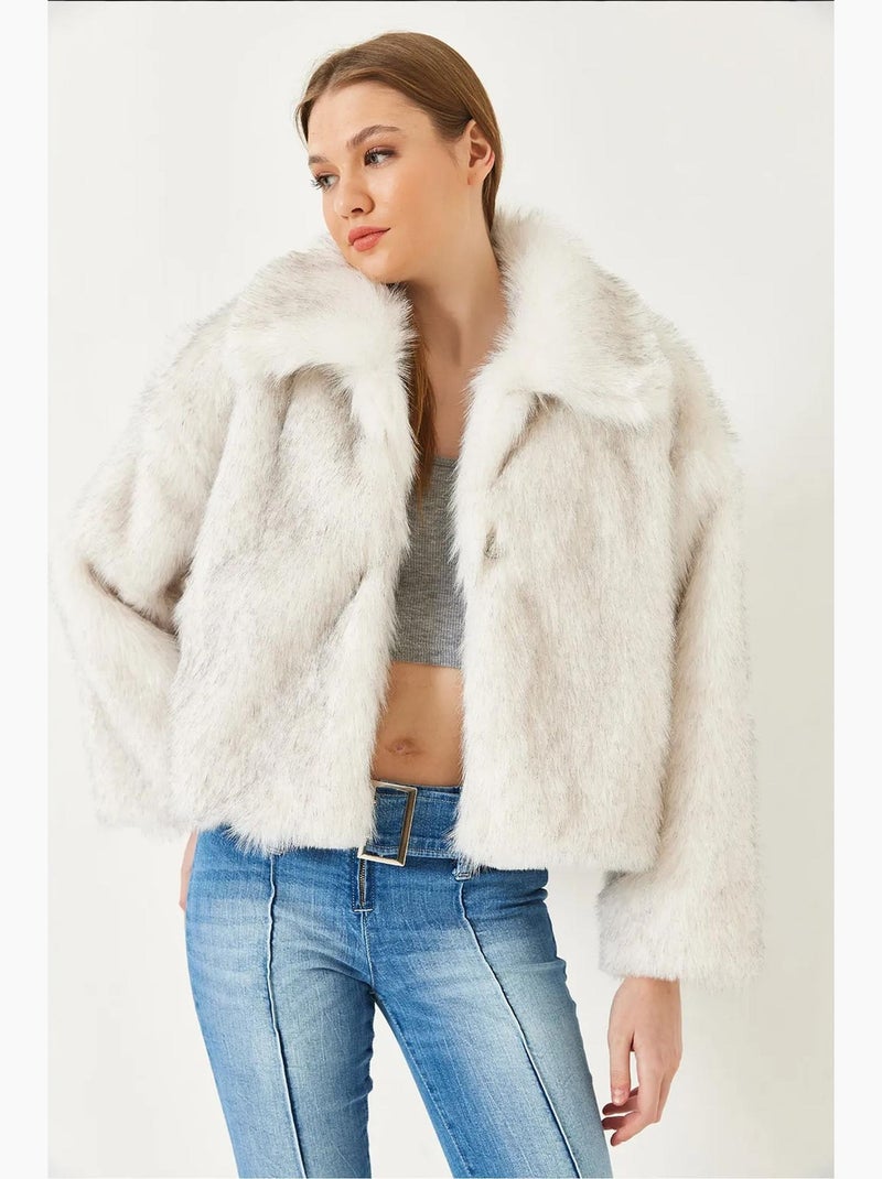Cappotto corto boxy in pelliccia sintetica lucci Avorio - Kiabi