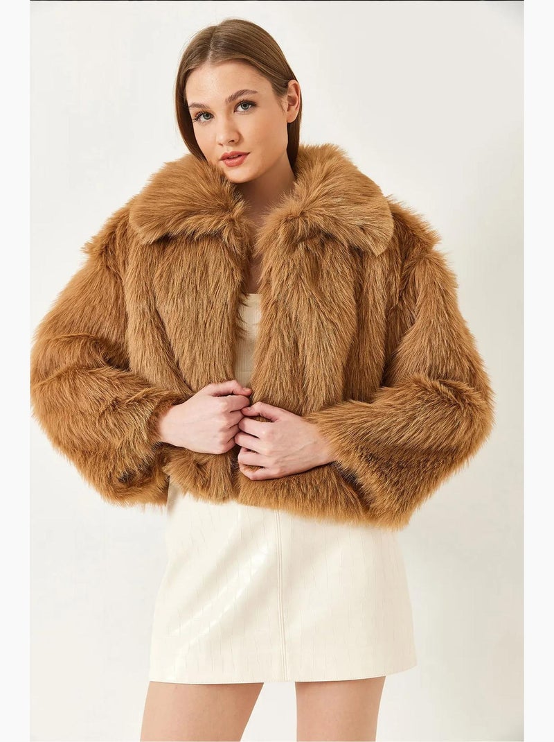 Cappotto corto boxy in pelliccia sintetica lucci Cammello - Kiabi