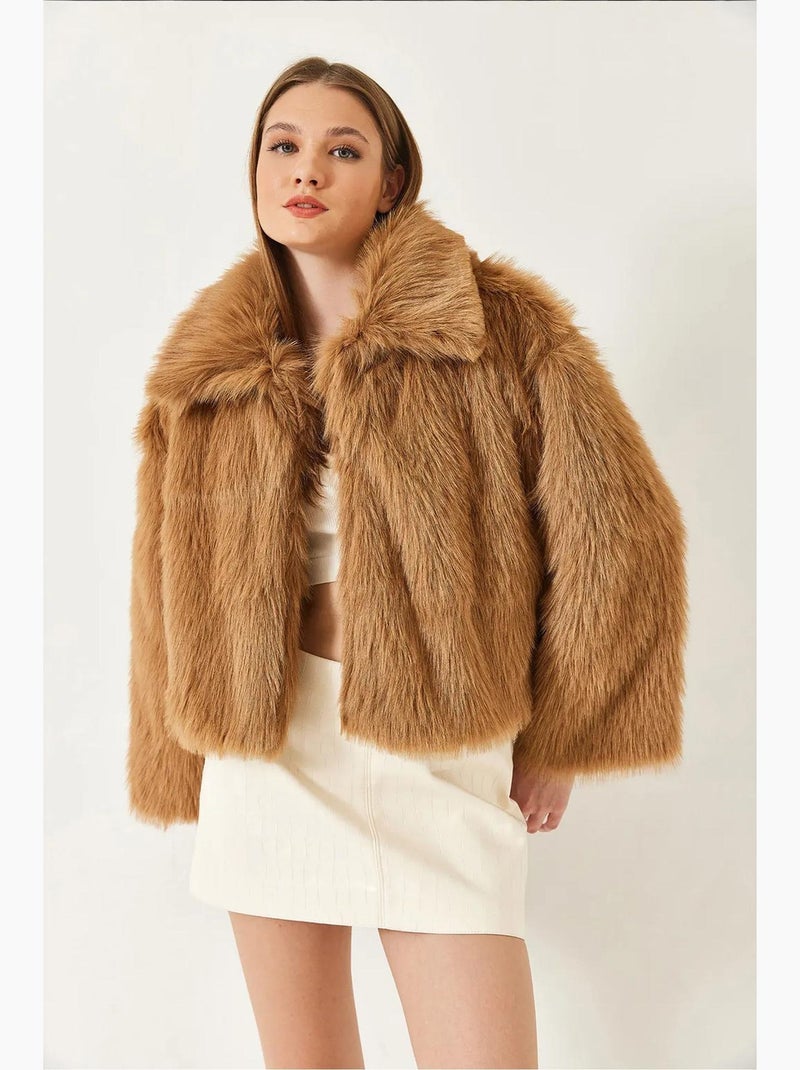 Cappotto corto boxy in pelliccia sintetica lucci Cammello - Kiabi