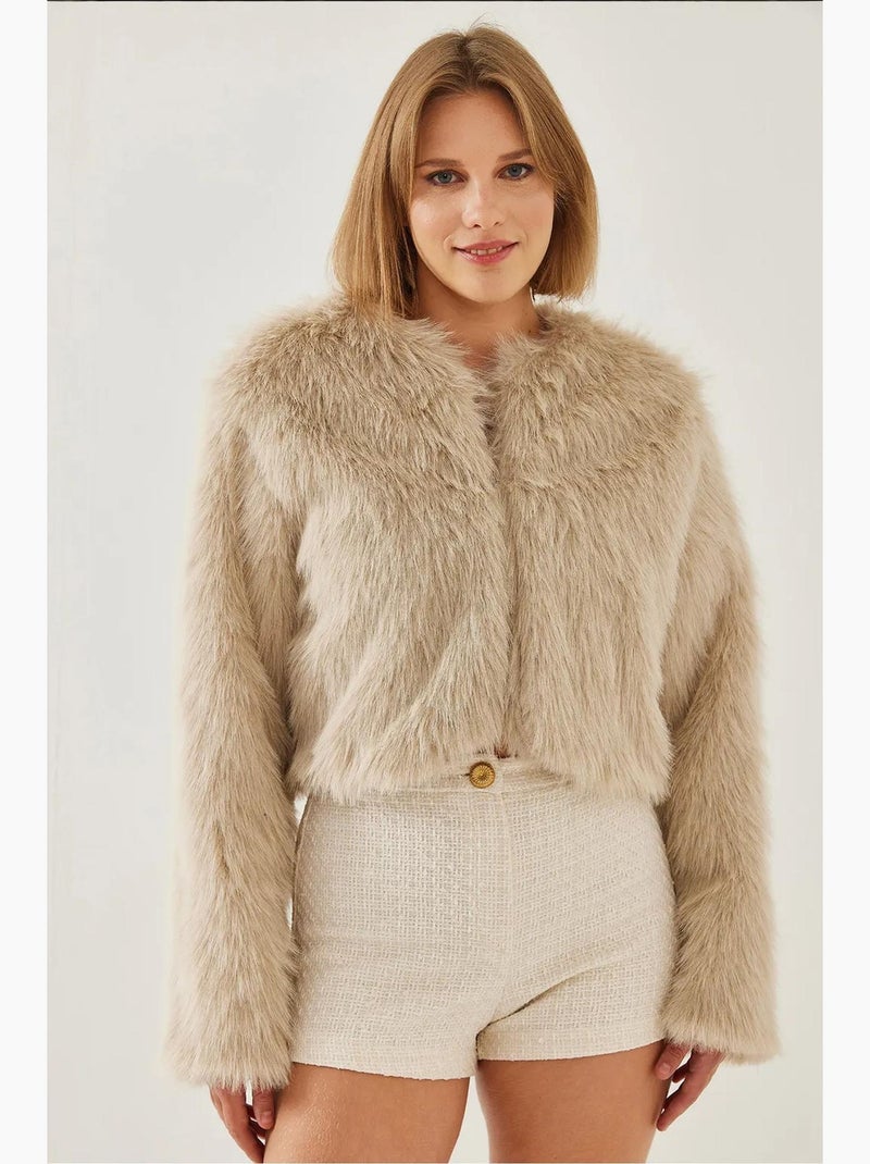 Cappotto crop boxy in pelliccia sintetica lucci Beige argilla - Kiabi
