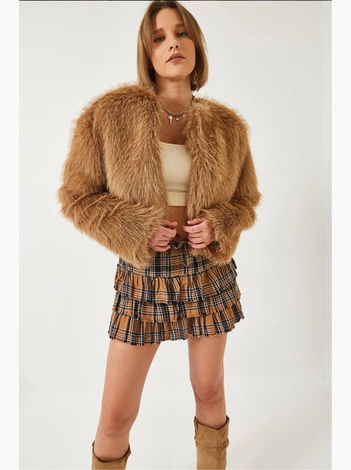 Cappotto crop boxy in pelliccia sintetica lucci - Kiabi Cappotto crop boxy in pelliccia sintetica lucci - Kiabi
