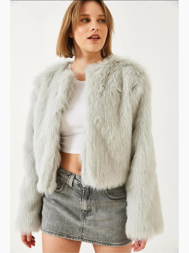 Cappotto crop boxy in pelliccia sintetica lucci Grigio chiaro - Kiabi