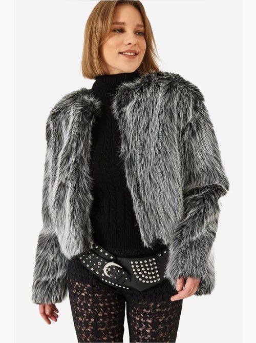 Cappotto crop boxy in pelliccia sintetica lucci - Kiabi Cappotto crop boxy in pelliccia sintetica lucci - Kiabi
