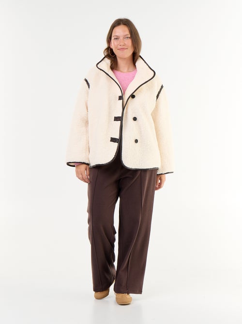 Cappotto effetto montone con dettagli in ecopelle - Kiabi
