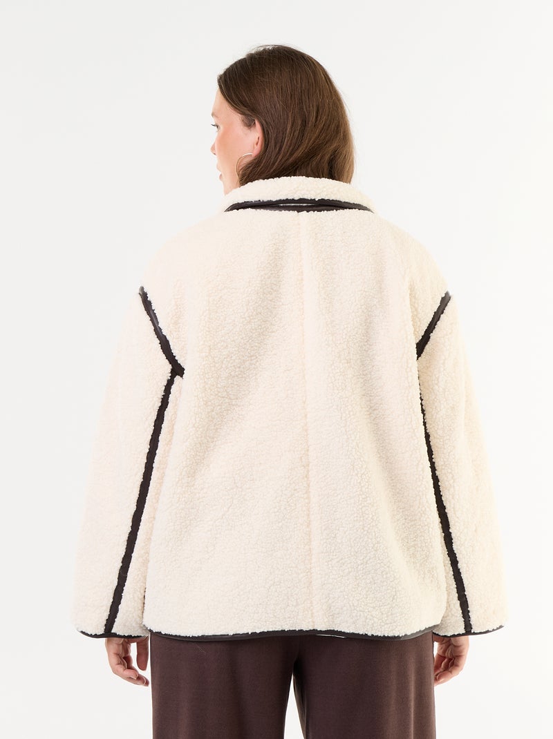 Cappotto effetto montone con dettagli in ecopelle Beige - Kiabi