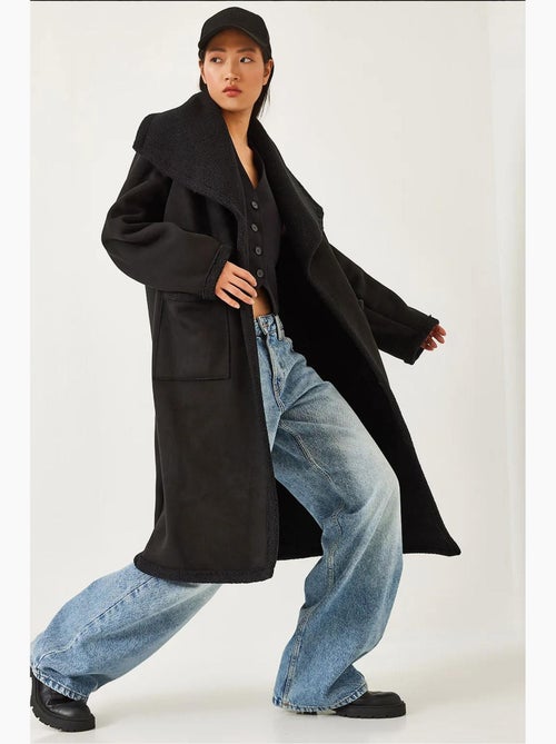 Cappotto foderato in pelle scamosciata con doppia tasca lucci - Kiabi Cappotto foderato in pelle scamosciata con doppia tasca lucci - Kiabi
