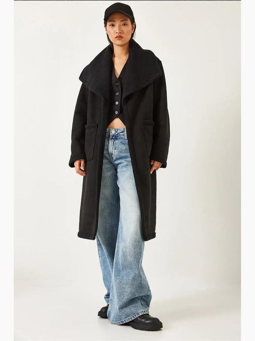 Cappotto foderato in pelle scamosciata con doppia tasca lucci - Kiabi Cappotto foderato in pelle scamosciata con doppia tasca lucci - Kiabi