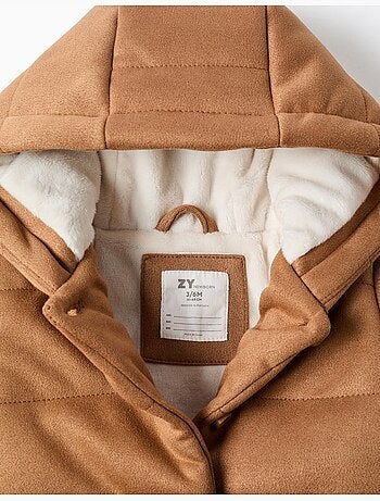 Cappotto imbottito con cappuccio e fodera morbida