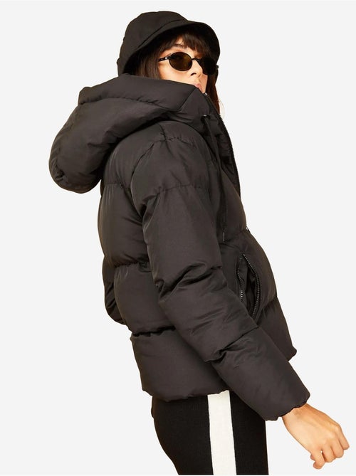 Cappotto imbottito con cappuccio lucci - Kiabi Cappotto imbottito con cappuccio lucci - Kiabi