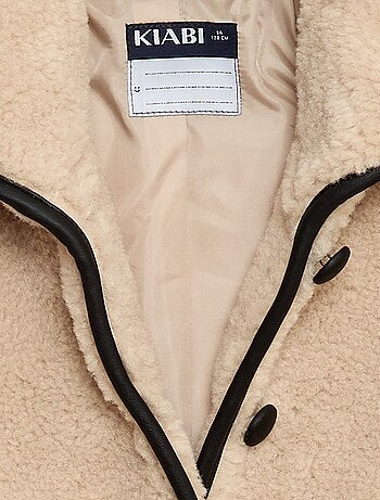 Cappotto in ecopelliccia con apertura a pressione