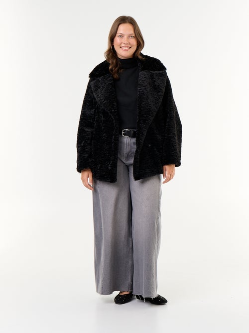 Cappotto in pelliccia sintetica effetto astrakan - Kiabi Cappotto in pelliccia sintetica effetto astrakan - Kiabi