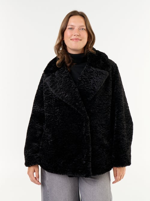 Cappotto in pelliccia sintetica effetto astrakan - Kiabi Cappotto in pelliccia sintetica effetto astrakan - Kiabi