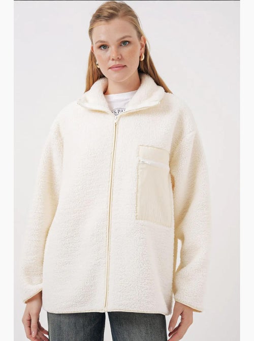 Cappotto in peluche oversize con dettagli tasche bdart - Kiabi Cappotto in peluche oversize con dettagli tasche bdart - Kiabi