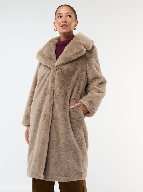 Cappotto lungo in finta pelliccia - Kiabi