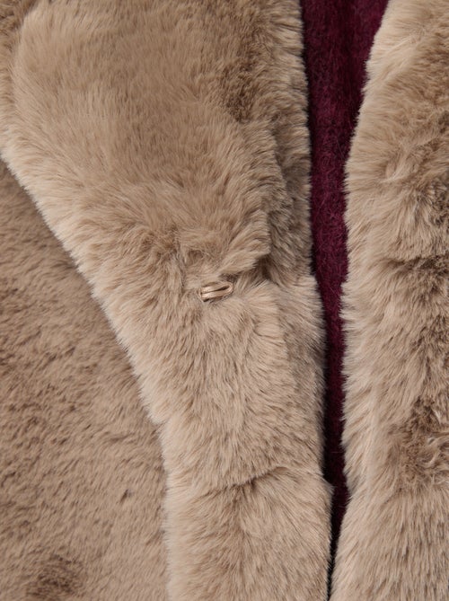 Cappotto lungo in finta pelliccia - Kiabi