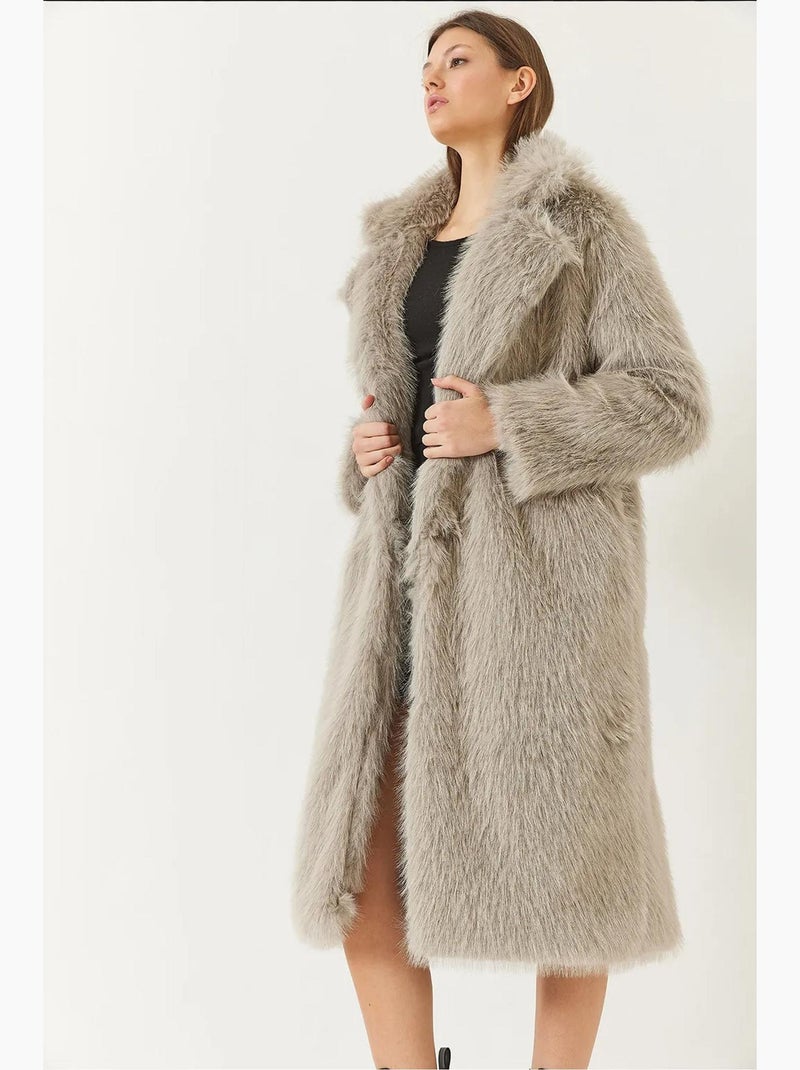 Cappotto lungo in pelliccia sintetica con collo a scialle lucci Grigio chiaro - Kiabi