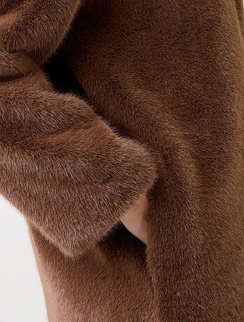 Cappotto lungo in pelliccia sintetica
