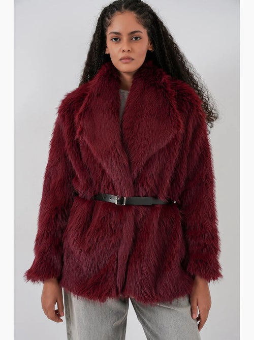 Cappotto lungo oversize in pelliccia sintetica con cintura bdart - Kiabi Cappotto lungo oversize in pelliccia sintetica con cintura bdart - Kiabi