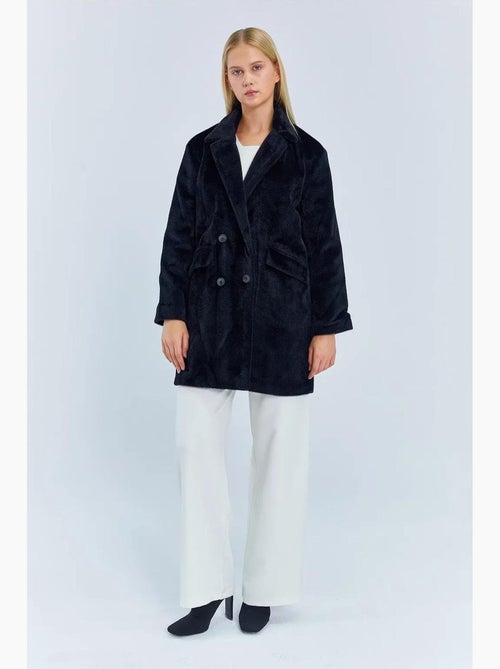 Cappotto midi spesso in peluche con bottoni e colletto da giacca mixray - Kiabi Cappotto midi spesso in peluche con bottoni e colletto da giacca mixray - Kiabi