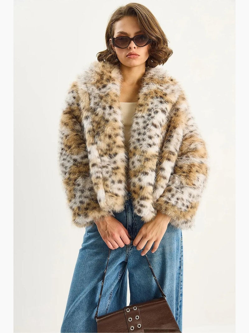 Cappotto oversize in pelliccia sintetica con stampa leopardata lucci Beige naturale - Kiabi