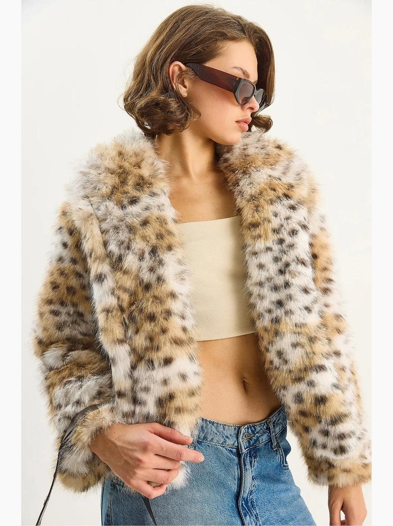 Cappotto oversize in pelliccia sintetica con stampa leopardata lucci Beige naturale - Kiabi