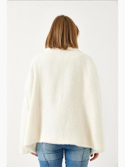 Cappotto oversize in pelliccia sintetica lucci - Kiabi Cappotto oversize in pelliccia sintetica lucci - Kiabi