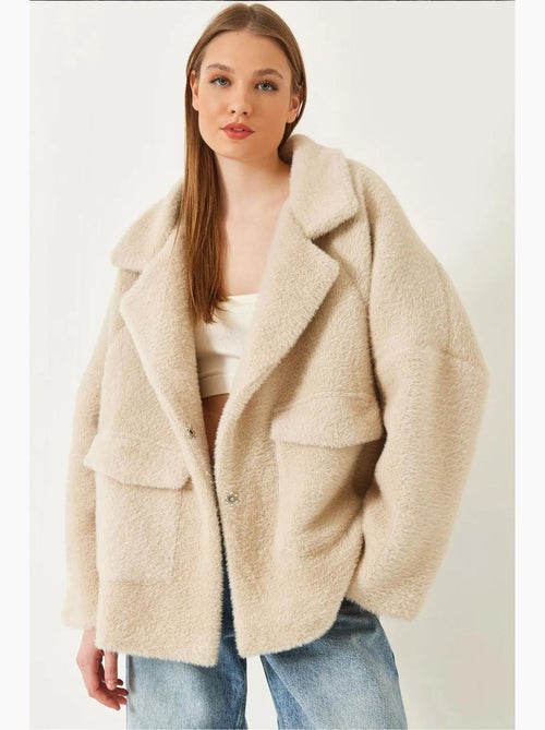 Cappotto oversize in pelliccia sintetica lucci - Kiabi Cappotto oversize in pelliccia sintetica lucci - Kiabi
