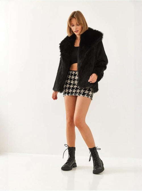 Cappotto oversize in pelliccia sintetica lucci - Kiabi Cappotto oversize in pelliccia sintetica lucci - Kiabi